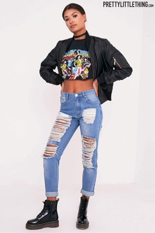 PrettyLittleThing Extreme Rip Boyfriend Jeans